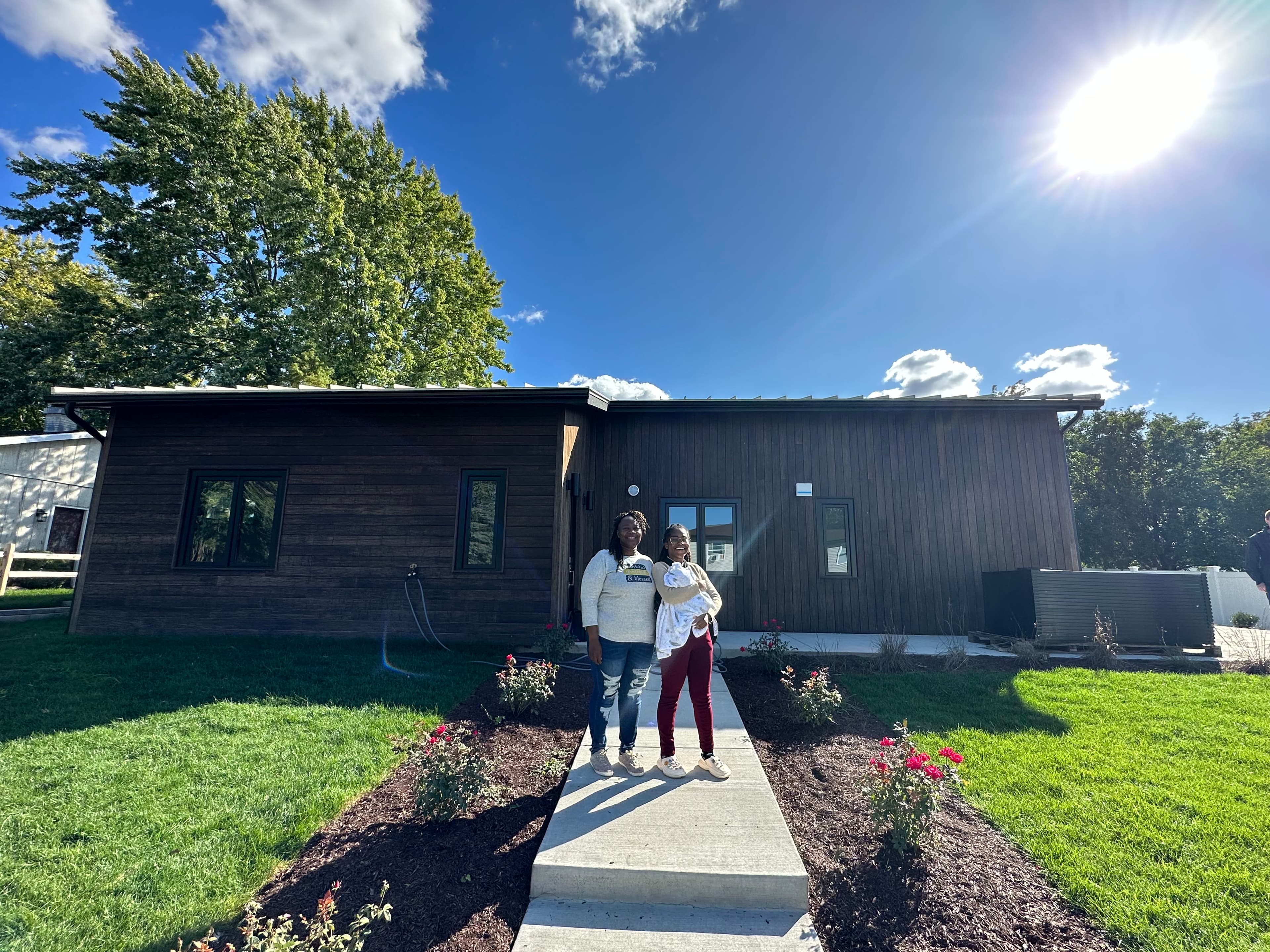 Illinois Solar Decathlon house with solar arrays